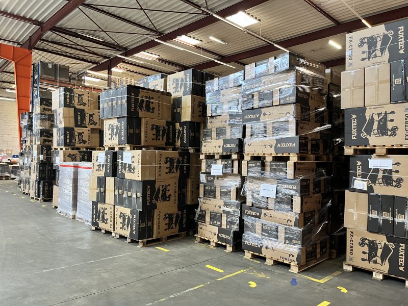 Gebrüder Weiss, FUXTEC, Logistikdienstleister, Lagerung, Logistikzentrum Esslingen, Full-Service-Logistiker 